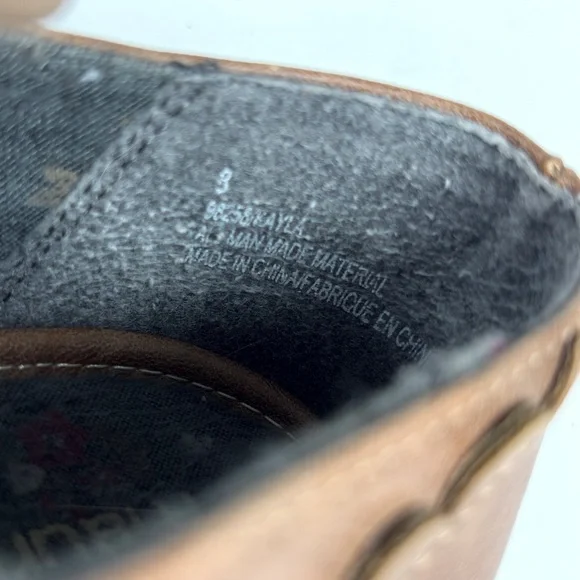 Maurices Scalloped Loafers Laced Brown - Picture 8 of 9